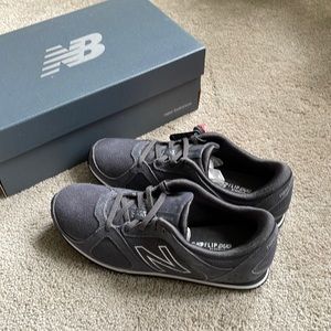 NWT Womens New Balance Sneakers